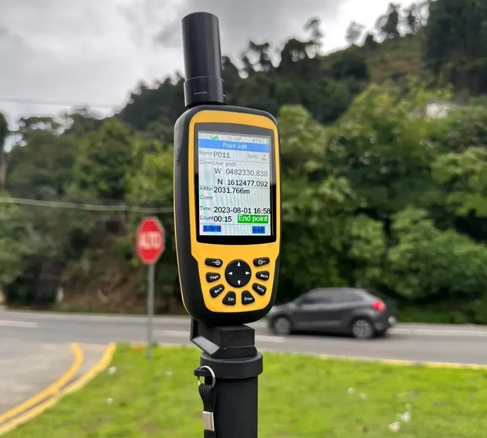 Handheld RTK device for surveying, engineering, agriculture, and precise GPS positioning